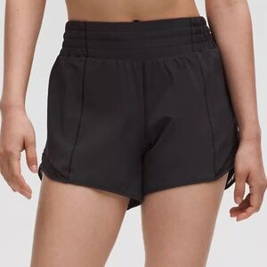 Hotty Hot High-Rise Lined Short 4" Black. Size 6.